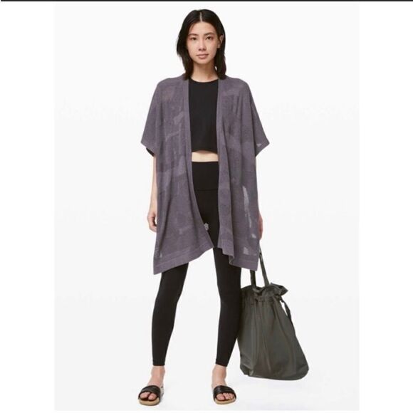 Lululemon Find Your Light Wrap Grey One Size - Picture 1 of 8